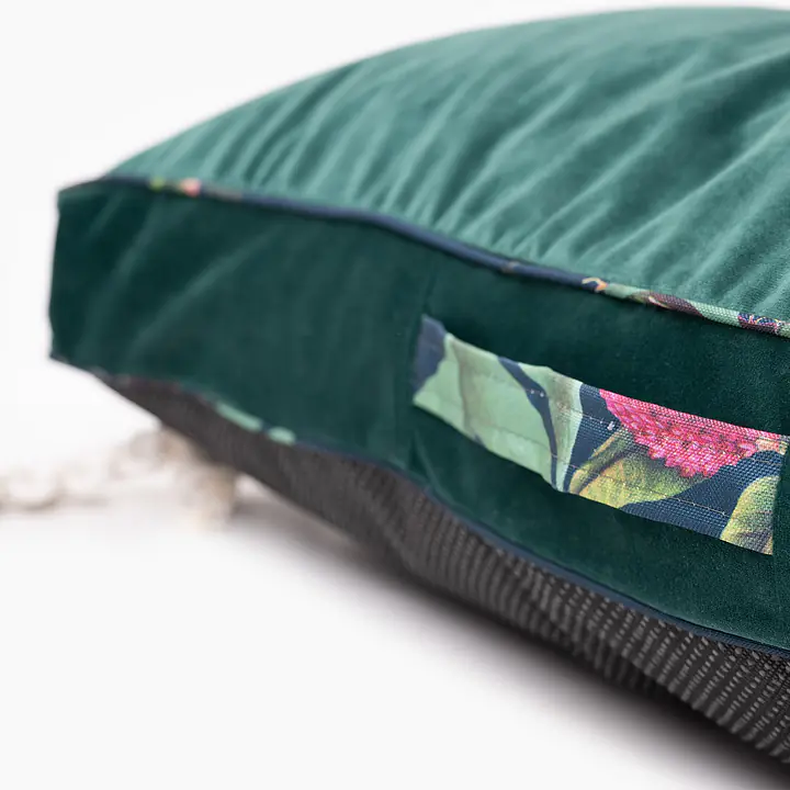 Velvet cushion ''Dogollage'' - Master