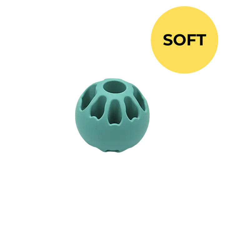 Piłka na przysmaki z ekotworzywa SOFT - Kolor: Turkusowy