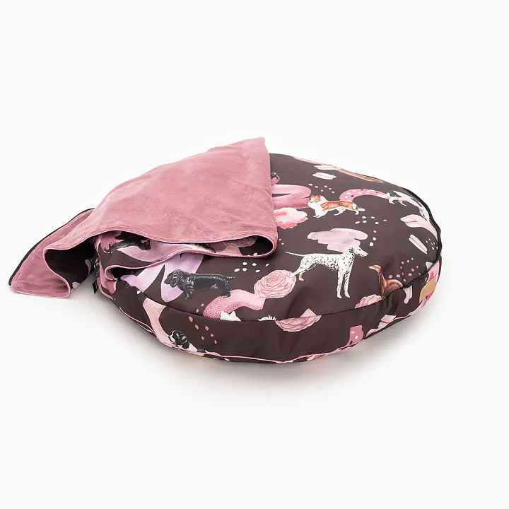 Round cushion with hood "Too sweet to handle" - Master