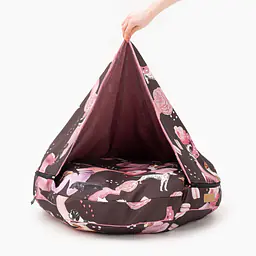 Round cushion with hood "Too sweet to handle" - Master