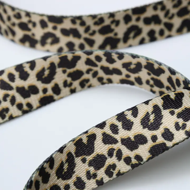 "Respect the wildness" dog or cat harness LOEPARD PATTERN ON THE TOP - Master