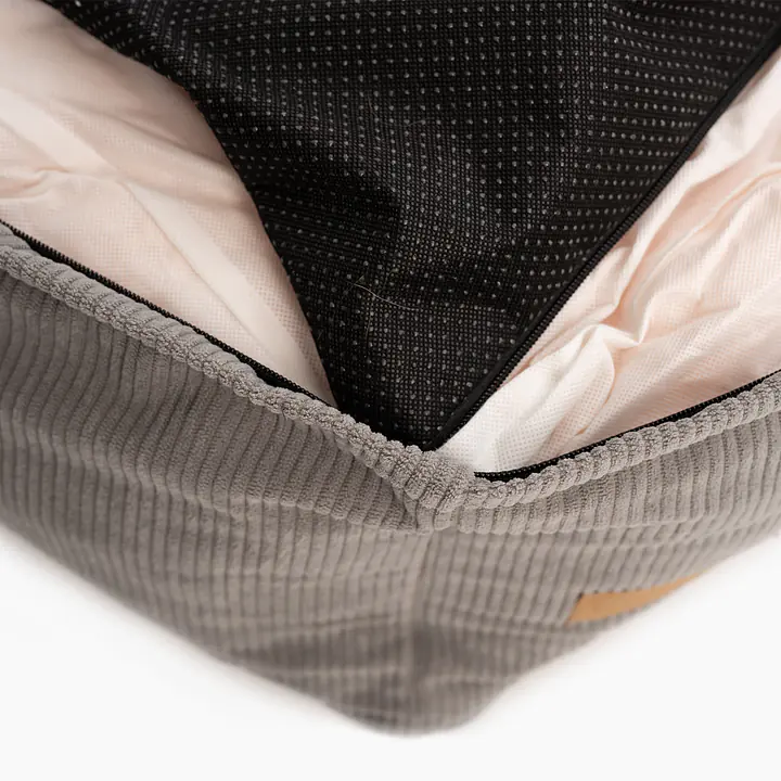 Kanapa sztruksowa "Zrobiony na szaro" - Master