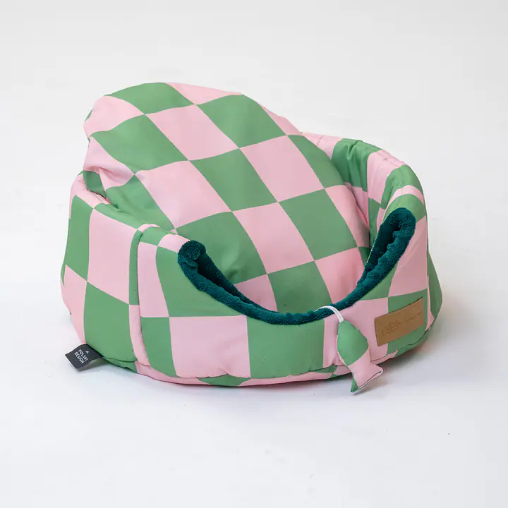 2-in-1 House and sofa for your dog or cat - pattern: World behind the bars, Size: M