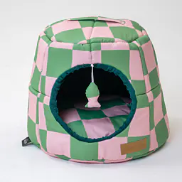 2-in-1 House and sofa for your dog or cat - pattern: World behind the bars, Size: M