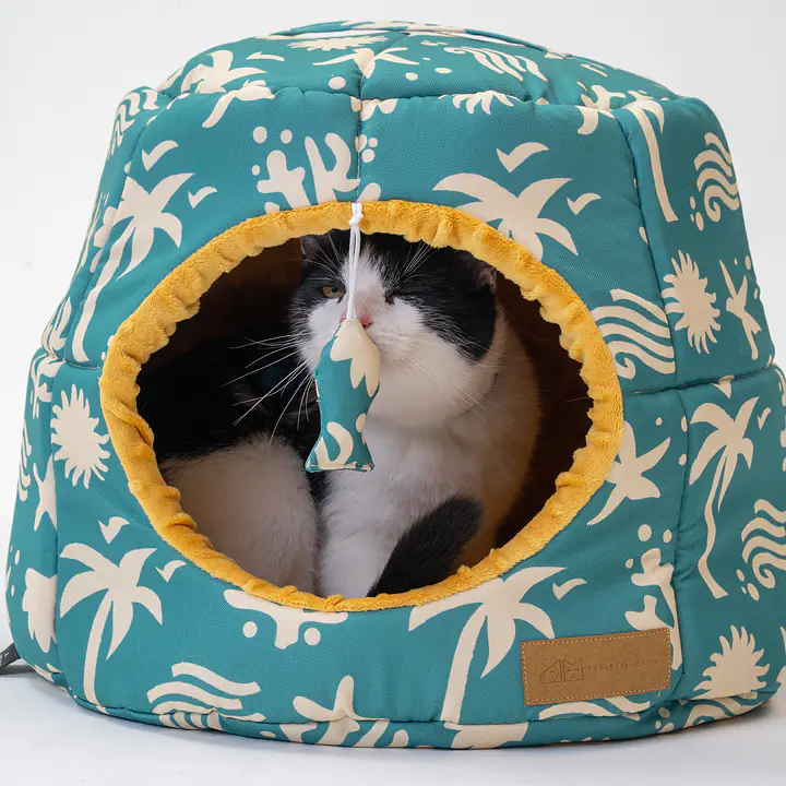 2-in-1 House and sofa for your dog or cat - pattern: Beach please, Size: M
