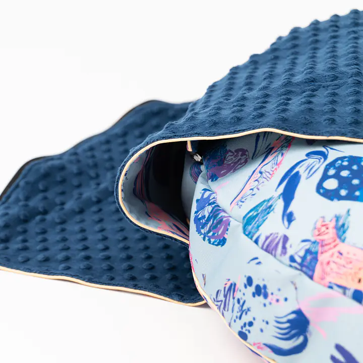 WYPRZEDAŻ Legowisko okrągła poducha z kapturem dla psa lub kota "Psychofanka" - Master