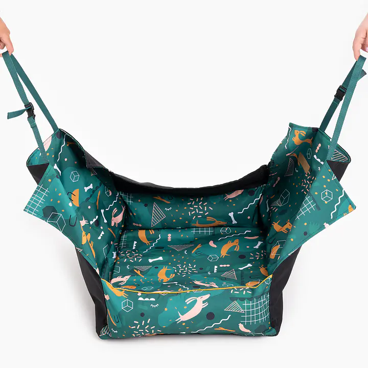 Fotelik samochodowy na przednią lub tylną kanapę - Wzór: Psy na jawie