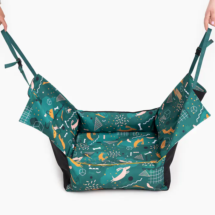 Fotelik samochodowy na przednią lub tylną kanapę - Wzór: Psy na jawie