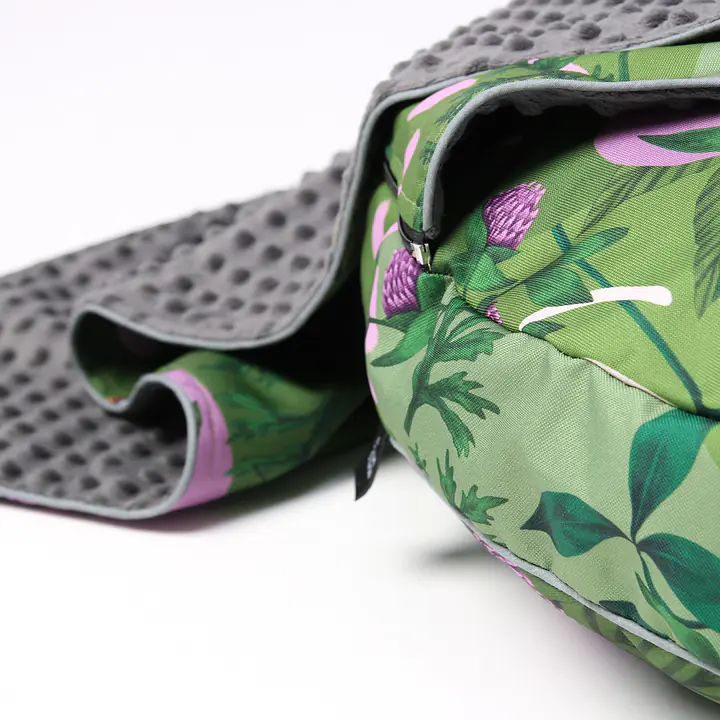 WYPRZEDAŻ Legowisko okrągła poducha z kapturem dla psa lub kota "Bug off" - Master