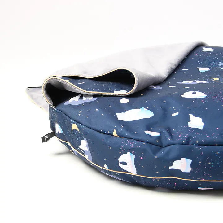 Round cushion with hood "Polar pattern" - Master