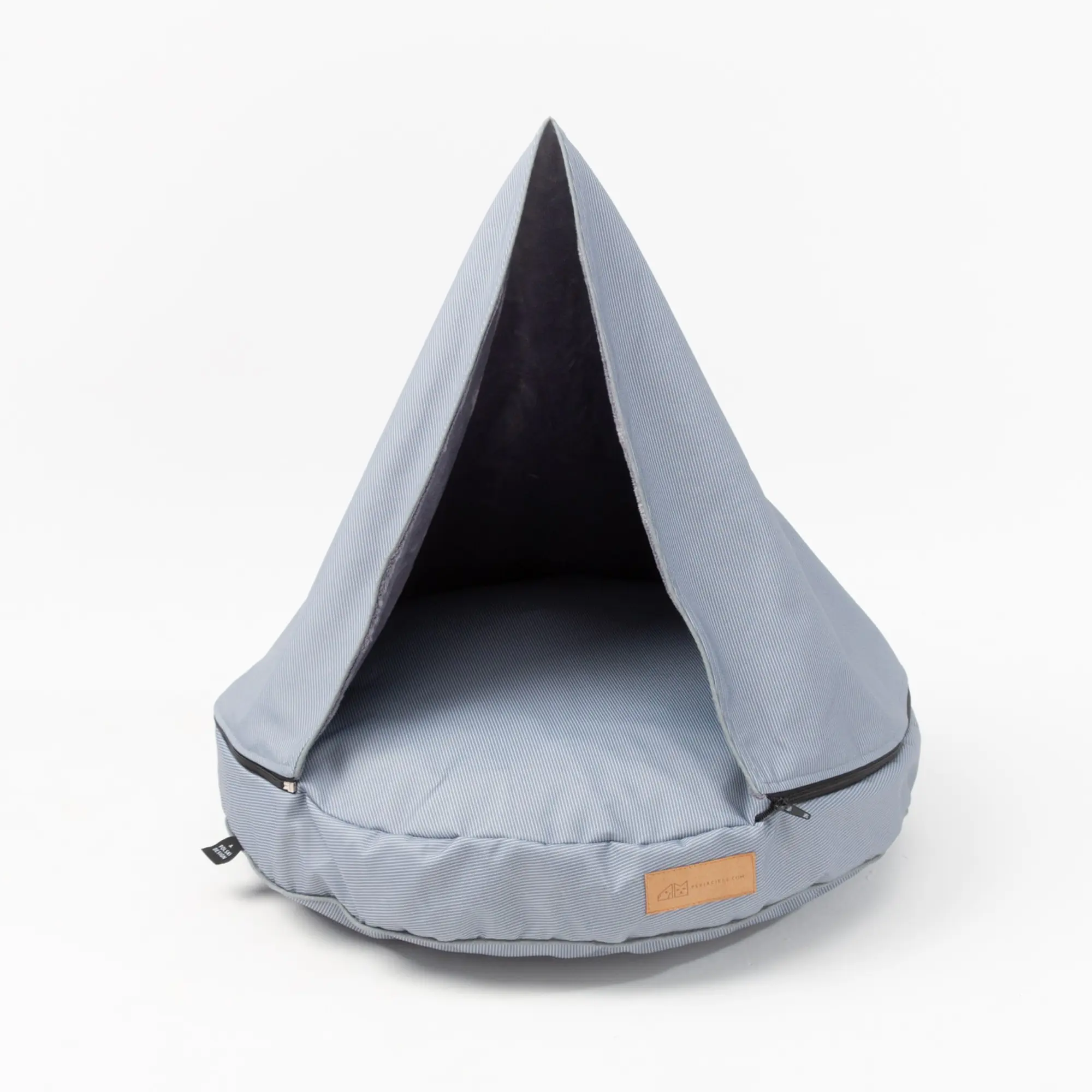 Round cushion with hood "50 mouths of Gray" - Master