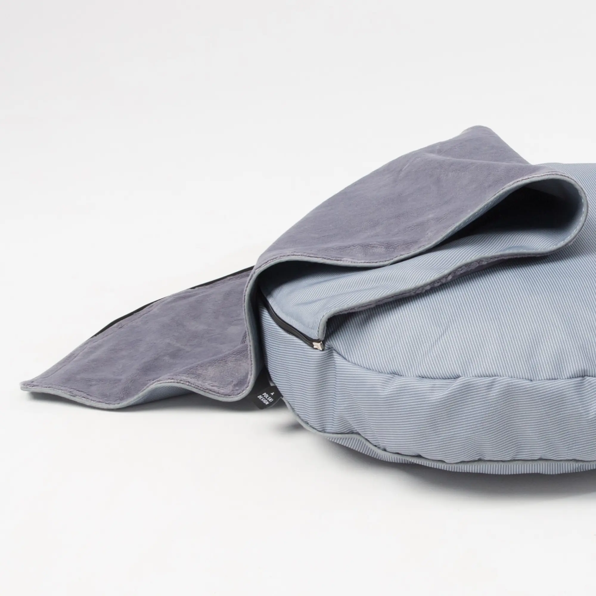 Round cushion with hood "50 mouths of Gray" - Master