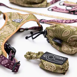 Szelki bezuciskowe dla psa lub kota "Bandana no drama" MATCHA - Master
