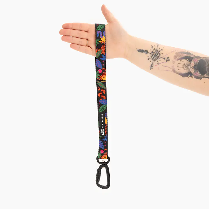 Pętla mocowana do pasa samochodowego "Eye of the tiger" - Master