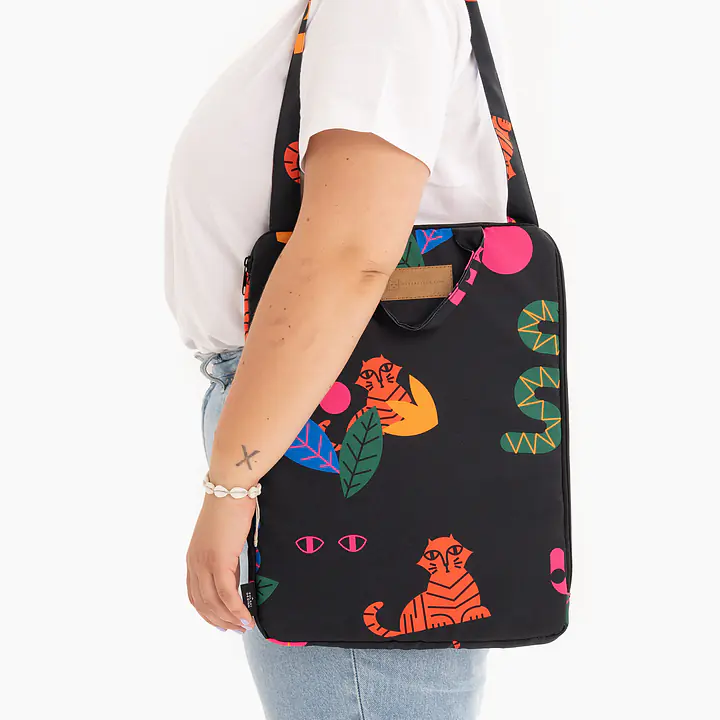 Etui na laptop "Eye of the tiger" - Master