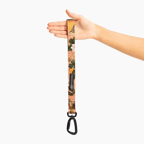 Pętla mocowana do pasa samochodowego "Wie wiórka co dobre"