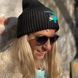 Czapka z haftem "Black" - Master