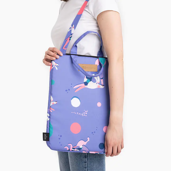 Etui na laptop "Pies z głową w dół" - Master