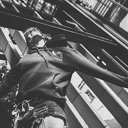 WYPRZEDAŻ Bluza "Joga sroga" short - Master