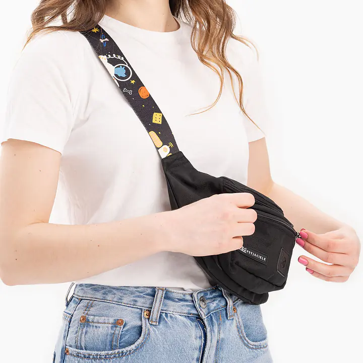 Balck fanny pack "I need space" - Master