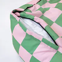 Kanapa ortopedyczna "Świat zza krat taki kolorowy" - Master