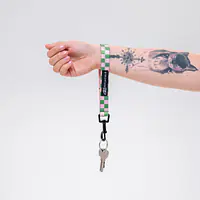 Breloczek "Świat zza krat taki kolorowy" - Master