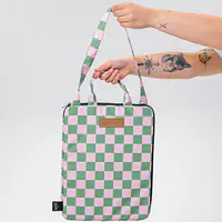 Etui na laptop "Świat zza krat taki kolorowy" - Master