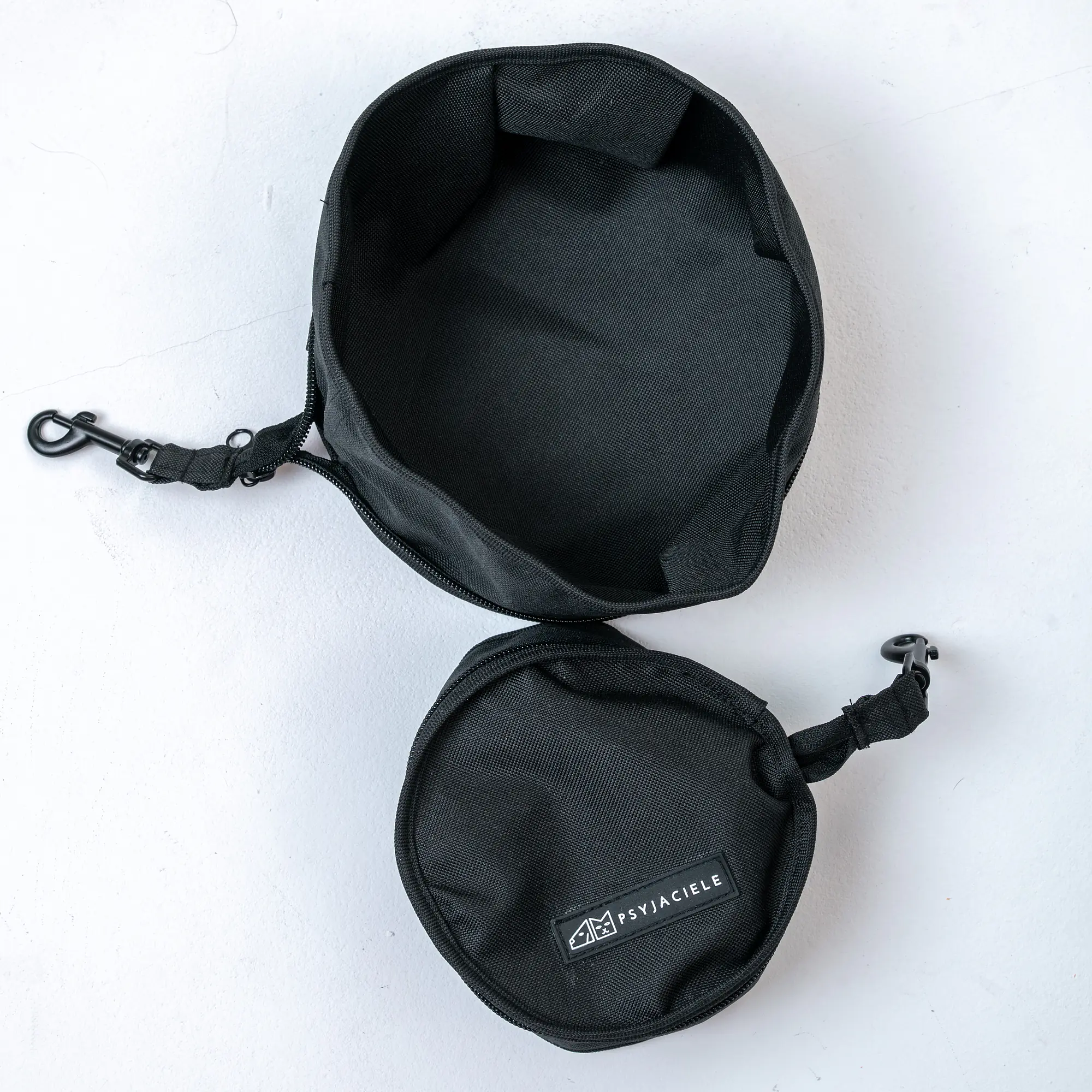 Składana miska podróżna "Black is the new black" - Master