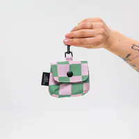 Mini mini saszetka na smaczki "Świat zza krat taki kolorowy" - Master