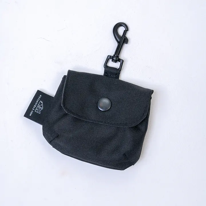 Mini mini saszetka na smaczki "Black is the new black" - Master