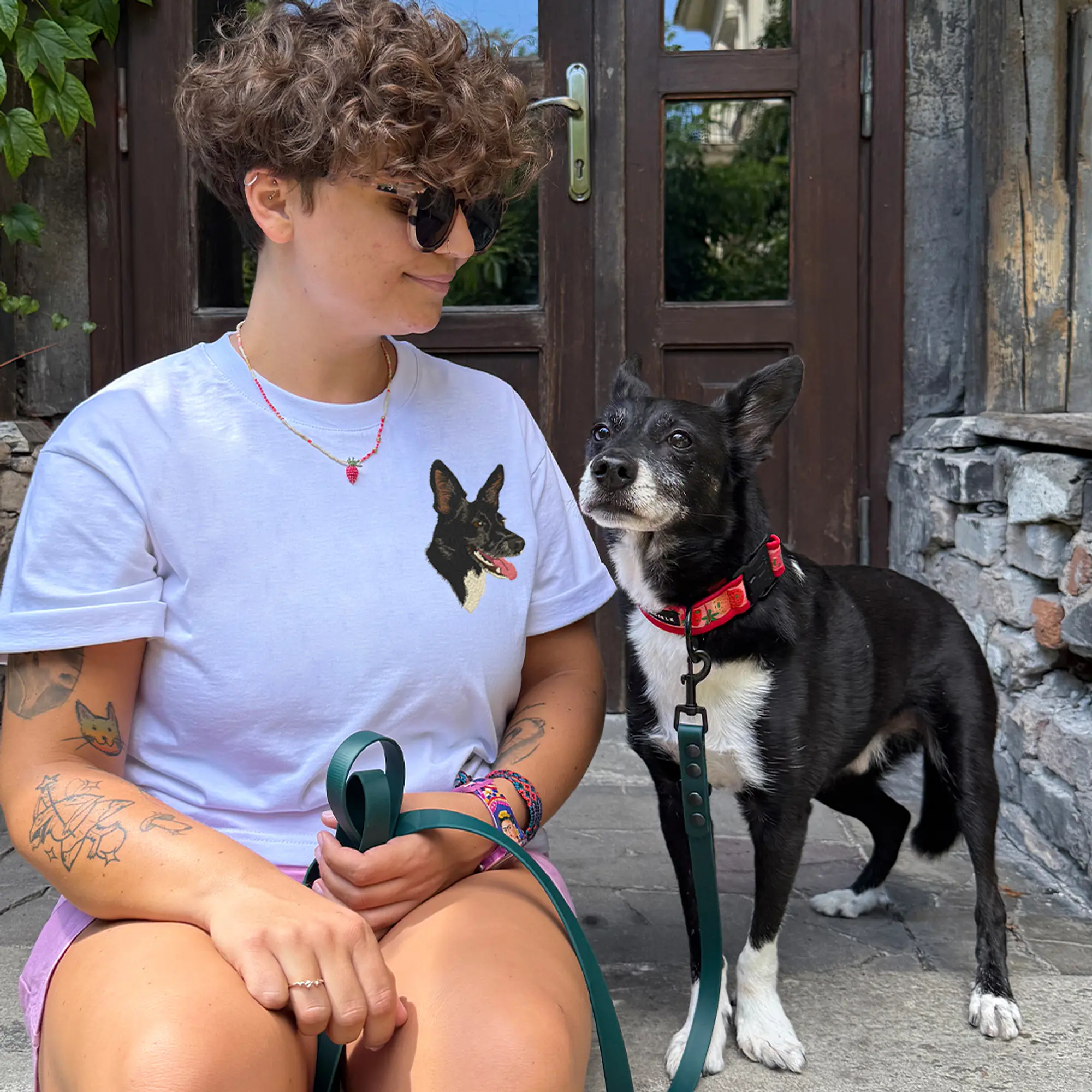 Koszulka damska z personalizowanym haftem czarna - Master